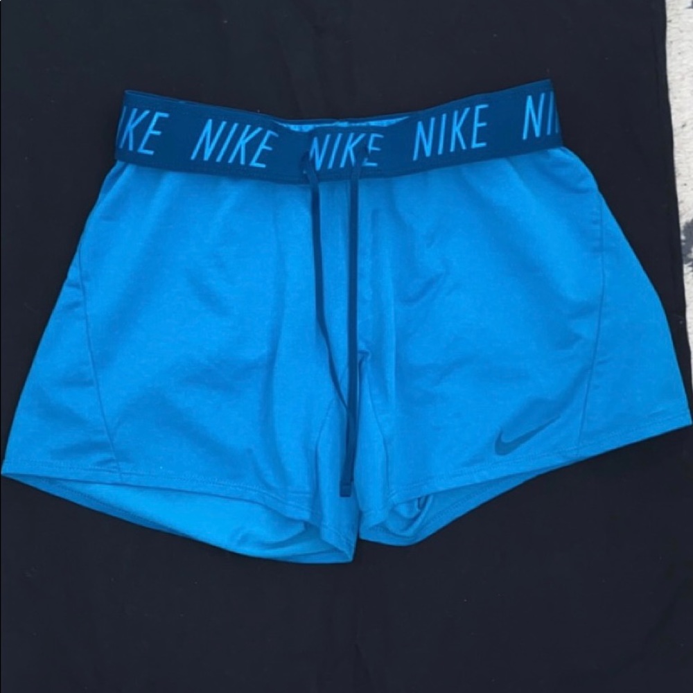Nike women shorts